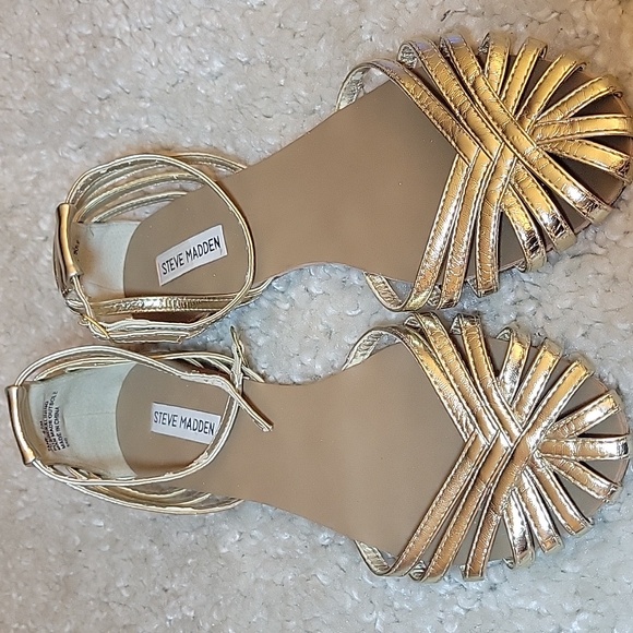 STEVE MADDEN TANE Gold Flats/sandals Size 9.5 - Picture 10 of 17